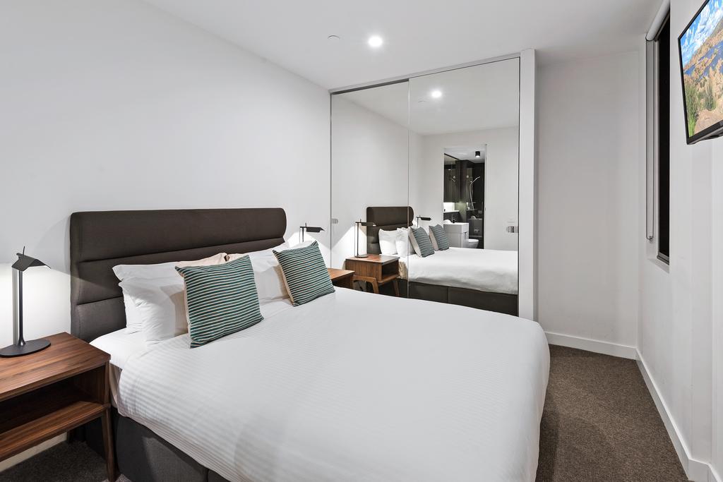 District South Yarra Aparthotel Мелбърн Екстериор снимка