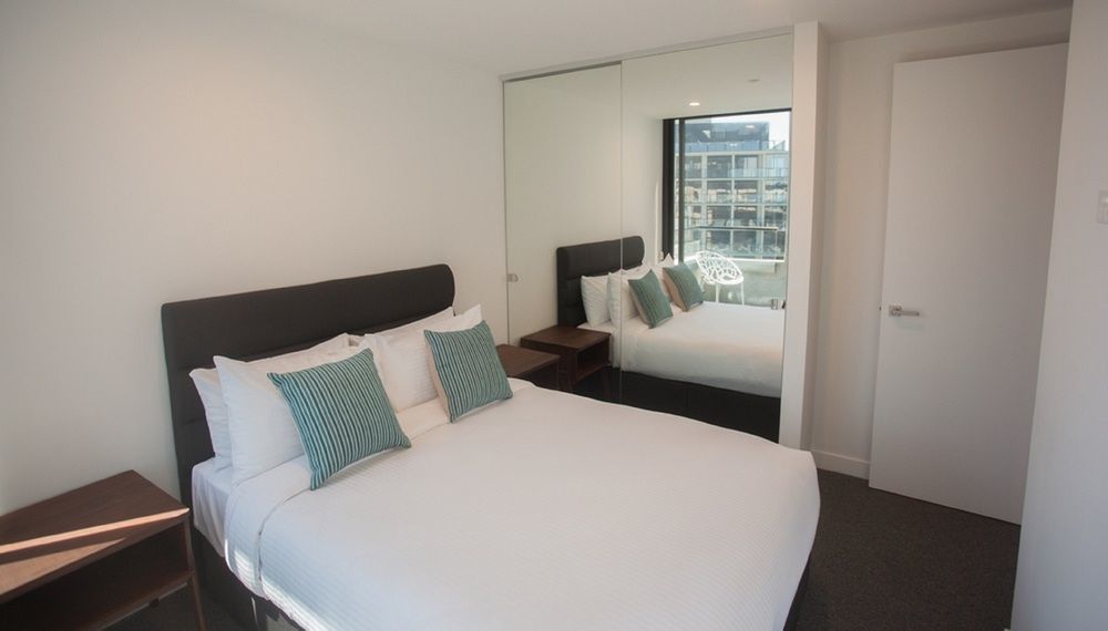 District South Yarra Aparthotel Мелбърн Екстериор снимка