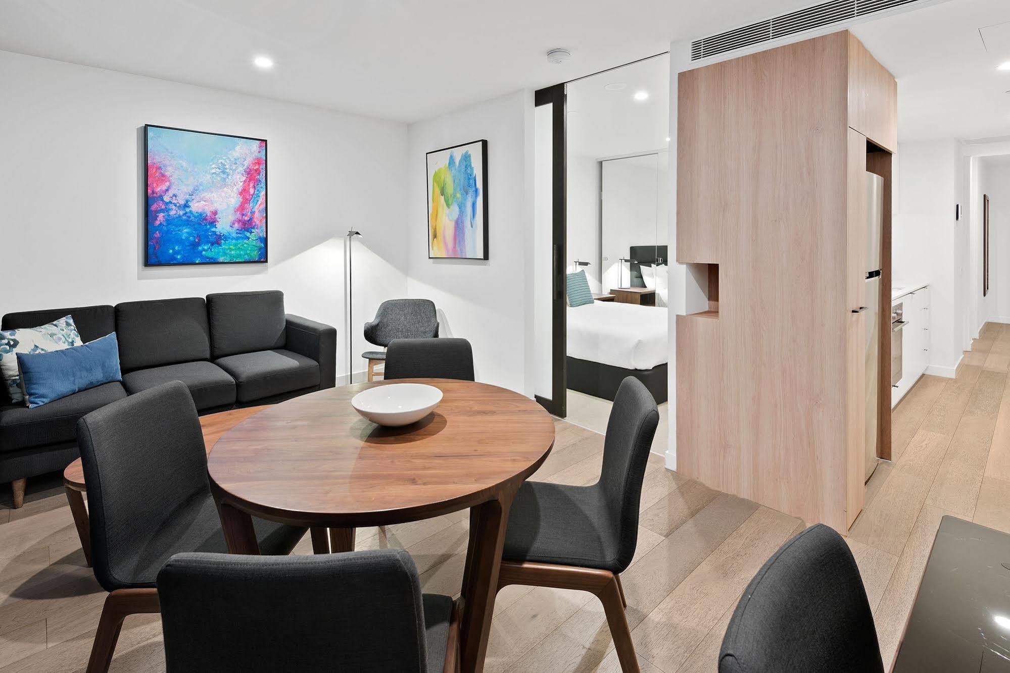 District South Yarra Aparthotel Мелбърн Екстериор снимка